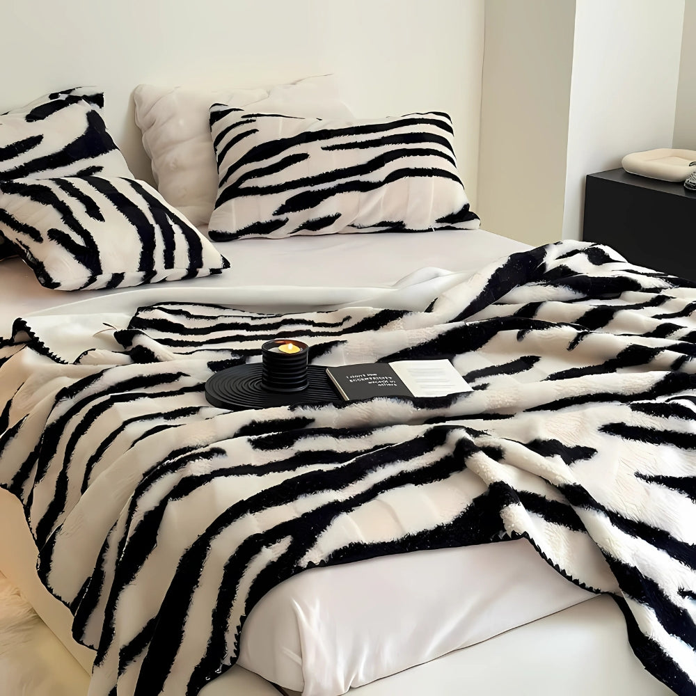 Lunara – Plaid en fausse fourrure texturée et réversible