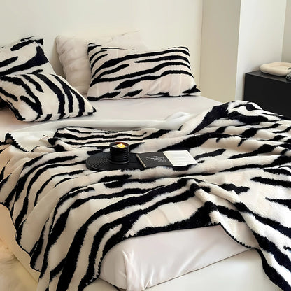 Lunara – Plaid en fausse fourrure texturée et réversible